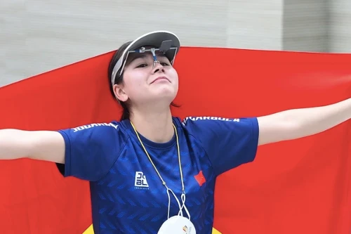 Bài bắn nhanh xuất thần đưa Trịnh Thu Vinh vào chung kết Olympic Paris