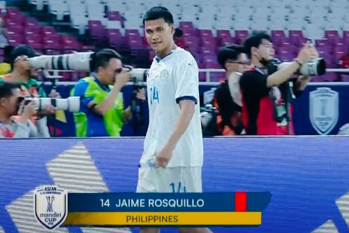 Trọng tài rút nhầm thẻ đỏ ở trận thắng của U23 Việt Nam