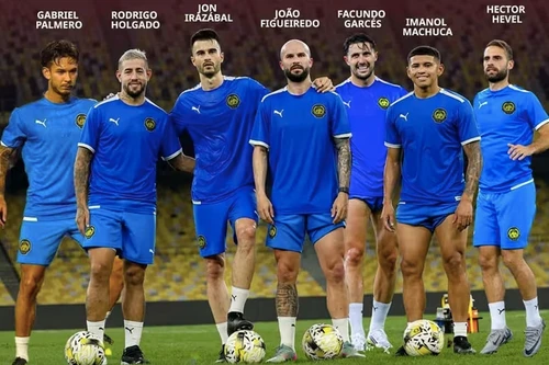 7 cầu thủ nhập tịch kiện ngược Malaysia?