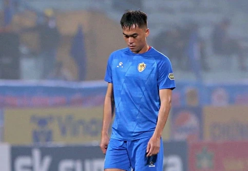 VFF phạt nặng cầu thủ "đốn hạ" Tuấn Hải trước ngày lên tuyển