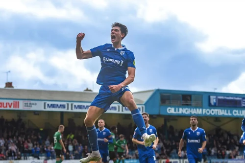 Cầu thủ cao nhất AFF Cup 2022 không cùng Indonesia đá vòng bảng