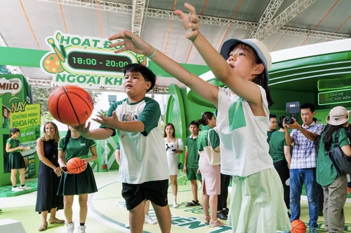 Trải nghiệm “Trạm sạc sức bền 24h khổng lồ” tại Hà Nội