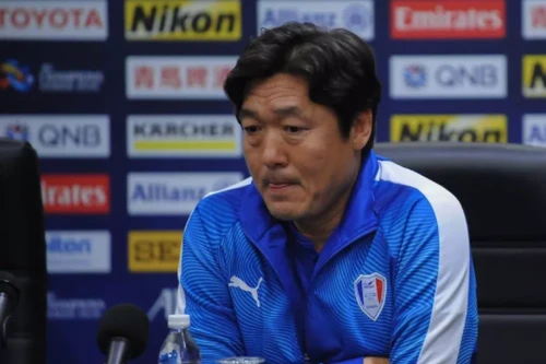 Đồng hương ông Park xin thử việc không lương ở tuyển Thái Lan