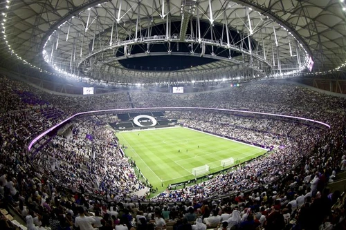 ĐT Việt Nam trải nghiệm mặt cỏ World Cup ở Qatar