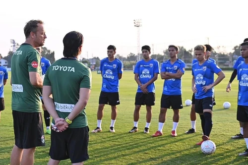 Khán giả Thái Lan nguy cơ phải xem "lậu" AFF Cup 2022