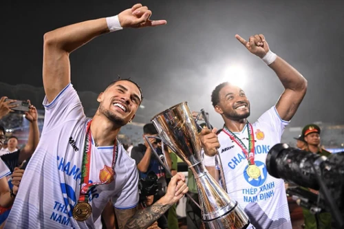 Đối tác của Xuân Son ở CLB Nam Định "mất tích"