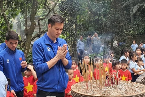 Nguyễn Filip hướng về cội nguồn, sẵn sàng thắng trận đầu tiên cùng tuyển Việt Nam