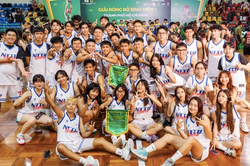 Giải bóng rổ thu hút hơn 1.000 sinh viên tranh tài