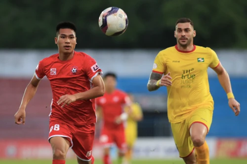 Cầu thủ Việt nguy cơ bị 'ra đường' hàng loạt khi hủy V-League 2021