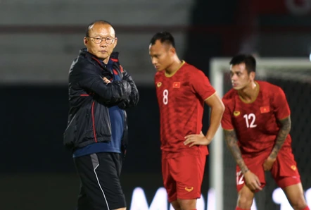 Xem trọng World Cup, HLV Park đề đạt nguyện vọng