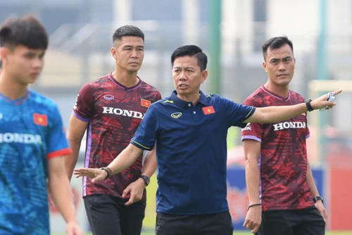 U23 hội quân vắng 10 cầu thủ, HLV Hoàng Anh Tuấn nói gì?