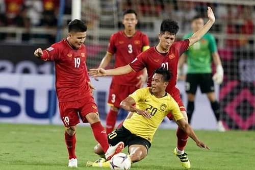 Thầy trò Park Hang-seo được miễn cách ly khi sang Malaysia?