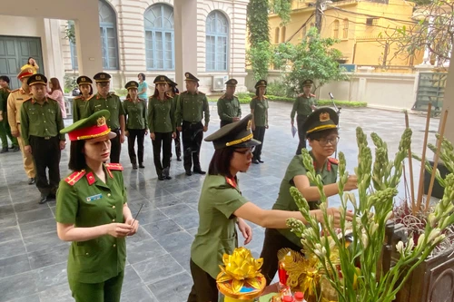 Khởi động hành trình “Tự hào Tây Bắc - Tiếp bước cha anh”