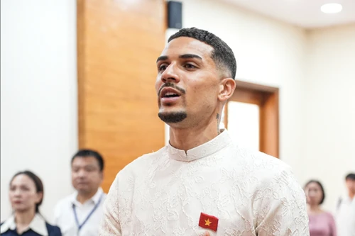 Đỗ Hoàng Hên: "Tôi khao khát cống hiến cho bóng đá Việt Nam"