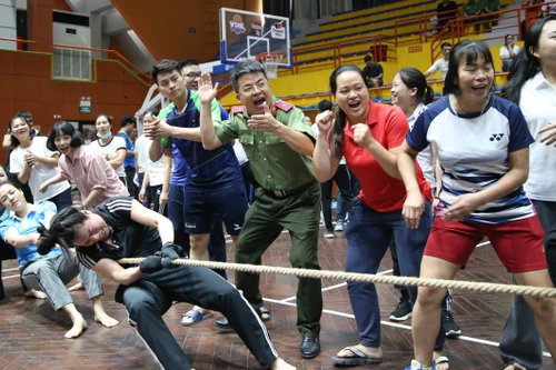 Sôi nổi màn tranh tài của đoàn viên Công đoàn CATP Hà Nội