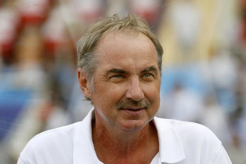 Cựu HLV tuyển Việt Nam Alfred Riedl qua đời