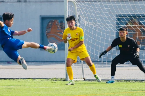 Siêu phẩm mở màn chiến thắng tưng bừng của THPT Vinschool TH