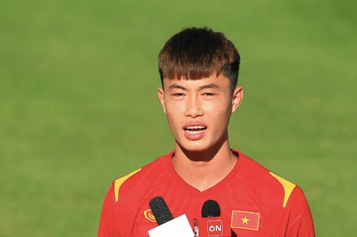 Tiền vệ U23 Việt Nam: "Xác định mình yếu hơn Hàn Quốc thì cứ thoải mái mà chơi thôi"
