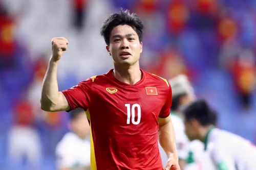 Sina Sport: "Công Phượng là quân bài tẩy của HLV Park Hang-seo"