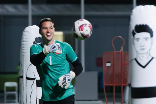 Filip Nguyễn nhận xét về HLV Troussier trên báo Czech