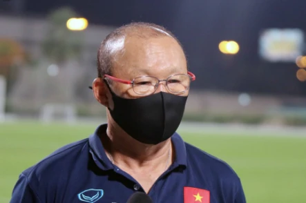 Bị cấm chỉ đạo, HLV Park vẫn tin tuyển Việt Nam đánh bại UAE