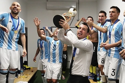 Lý lịch 'khủng' của tân HLV trưởng futsal Việt Nam