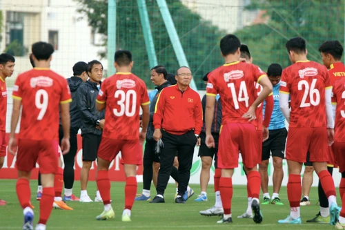 ĐT Việt Nam loại 2 cầu thủ, chốt danh sách dự AFF Cup 2022