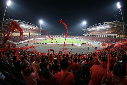 Hỗ trợ xét nghiệm Covid-19 cho khán giả tới Mỹ Đình cổ vũ tuyển Việt Nam