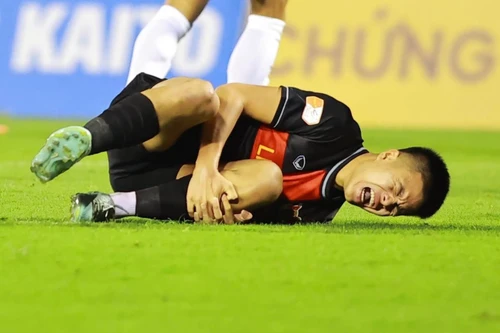 Thành Trung may mắn chỉ chấn thương nhẹ