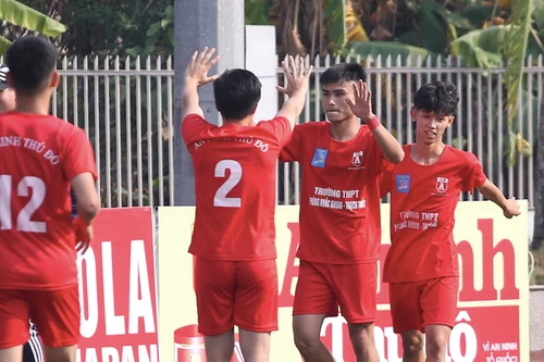 Hình ảnh loạt trận 13h30 ngày 21-12