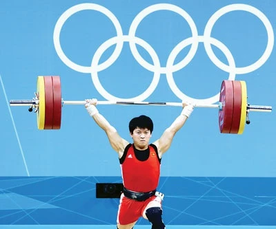 Lực sỹ Việt Nam bất ngờ có huy chương Olympic từ... 8 năm trước