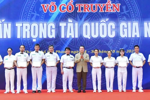 Chứng nhận hạng A với 22 trọng tài võ cổ truyền quốc gia