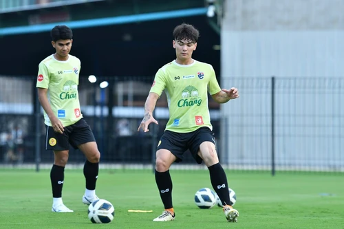 Hậu vệ Thái Lan: "Chúng tôi có thể thắng cả Việt Nam và Nga"