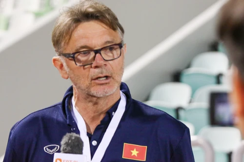HLV Troussier: "U23 Việt Nam không đáng thua 4 bàn trước UAE"