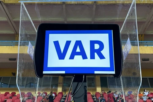 VAR ở lại Hàng Đẫy phục vụ trận Hà Nội - Hải Phòng