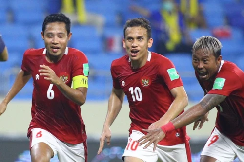 Khi ba đối thủ cùng muốn thắng tuyển Việt Nam...