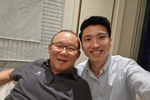 Ông Park Hang-seo: "Văn Hậu sẽ sớm trở lại và mạnh mẽ hơn"