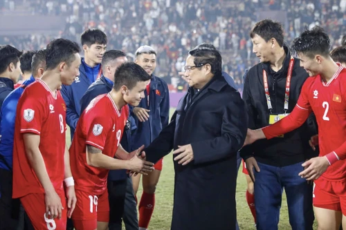 Thủ tướng Phạm Minh Chính chúc mừng đội tuyển Việt Nam và thăm hỏi Nguyễn Xuân Son