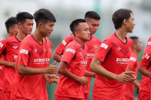 Dịch Covid-19 cản đường hai tuyển thủ U22 hội quân