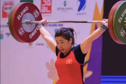 Lực sỹ Hoàng Thị Duyên phá kỷ lục, dễ dàng bảo vệ HCV SEA Games