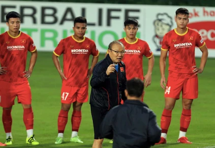 Thầy Park trở lại 'đứng lớp', tuyển Việt Nam xét nghiệm PCR 2 ngày/lần