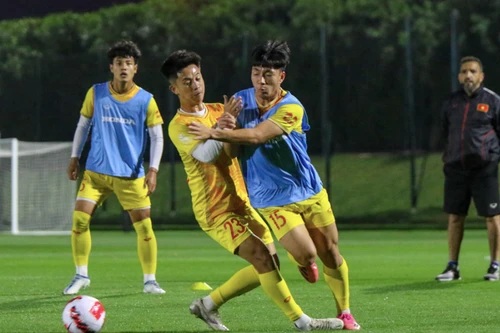 U23 Việt Nam học cách thắng... cơn buồn ngủ