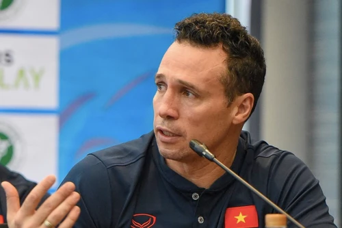 Nhà vô địch World Cup muốn đưa Việt Nam vào bán kết giải Thái Lan