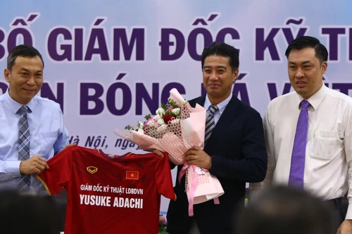 Tân Giám đốc kỹ thuật thích ăn phở, ấn tượng tình yêu bóng đá của người Việt