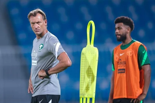 Đối thủ của thầy Park bất bại 14 trận gần nhất