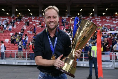 Công an Hà Nội FC ký hợp đồng với HLV Polking