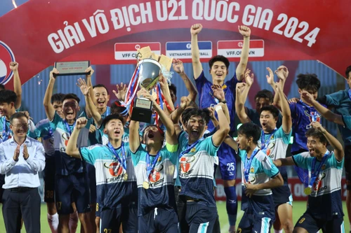 Thắng 11m kịch tính, LPBank HAGL vô địch giải U21 quốc gia 2024