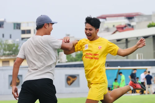 Hình ảnh loạt trận 15h30 ngày 26-10