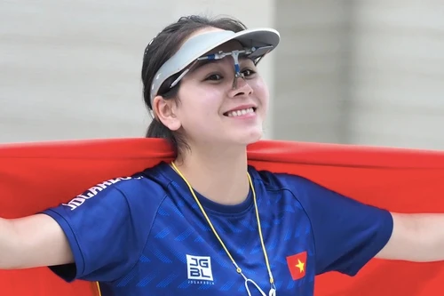 Nữ xạ thủ Công an nhân dân đoạt danh hiệu cao quý