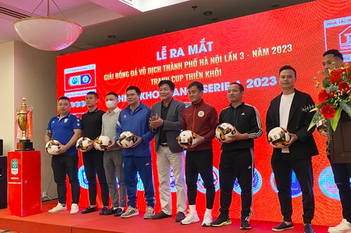 8 đội "phủi" tranh tài giải bóng đá vô địch Hà Nội 2023